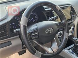 هیۆندای ئەلەنترا